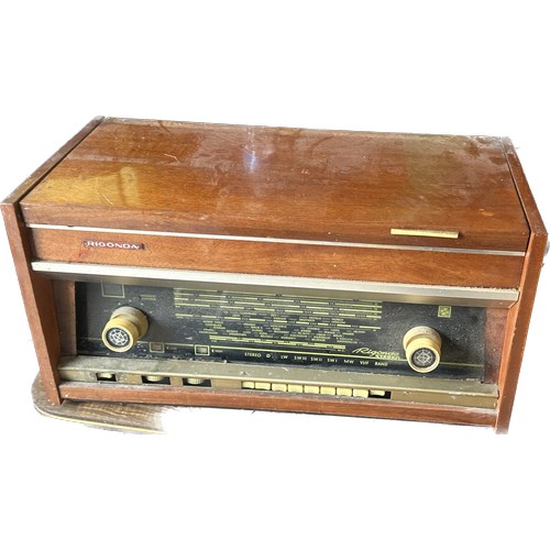 372 - Vintage radio - untested