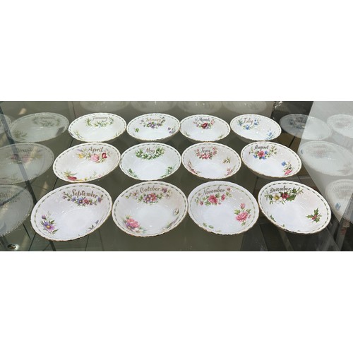 299 - Set 12 Royal Albert flowers of the month bowls (8 of which are second quality), all in good overall ... 