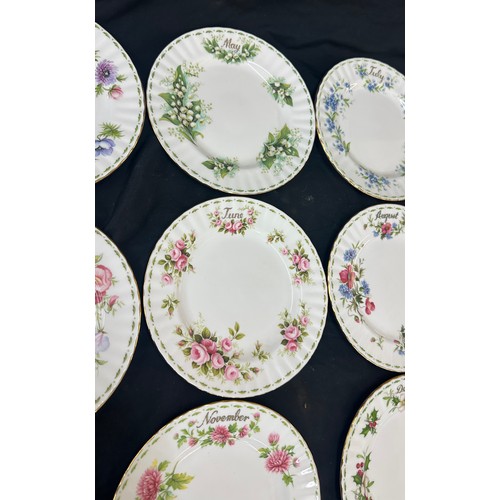 303 - Set 12 Royal Albert flowers of the month sandwich plate's 21 cm diameter, January - December second ... 