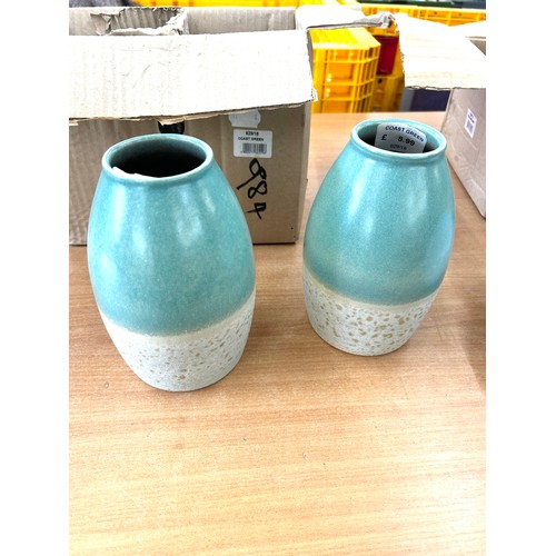 353 - Selection of brand new in box ceramic vases tallest measures approx 16 inches tall
Approx 14 vases