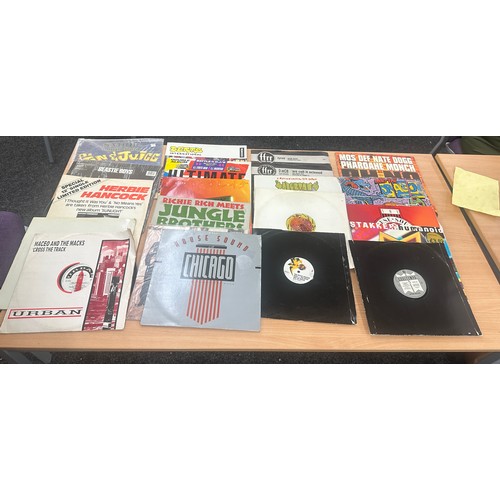 54 - Selection of hip hop and rap records to include The Beastie Boys, Snoop Dog etc