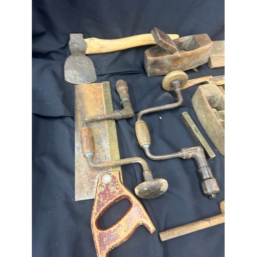 102 - Selection of wood work tools