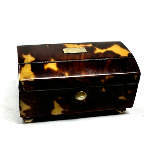 475 - Antique tortoiseshell ring box measures approx 5.2cm by 3.2cm height 3cm