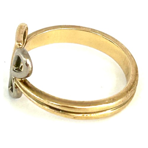 511 - 9ct gold ladies ring, total weight 3.8 grams, ring size P