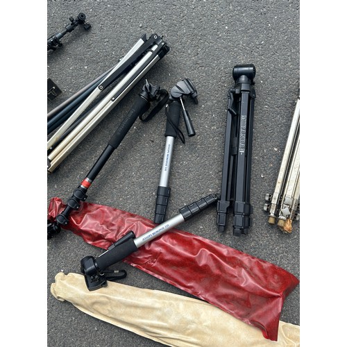 346 - Selection of photography tripods, various makers