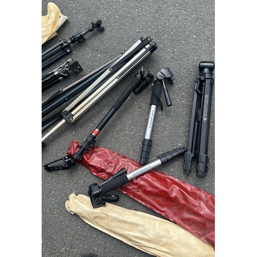 346 - Selection of photography tripods, various makers