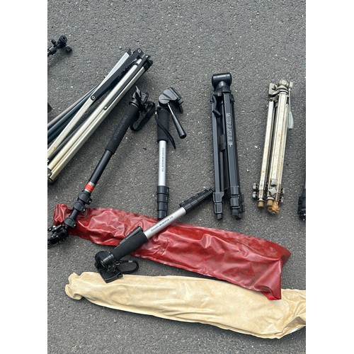 346 - Selection of photography tripods, various makers