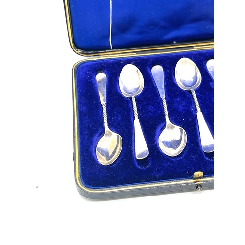 553 - Cased set of 6 tea spoons, total weight 47grams