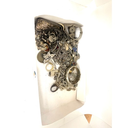 548 - Selection of silver and costume jewellery, total silver weight approximately 120grams