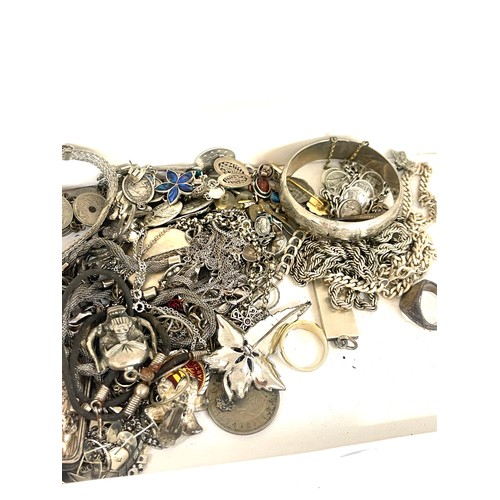 548 - Selection of silver and costume jewellery, total silver weight approximately 120grams