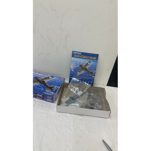 40 - Selection of model kits to include Hobby Boss Italian MC.200 Saetta, Revell Dornier DO 17 Z-2 and Ed... 