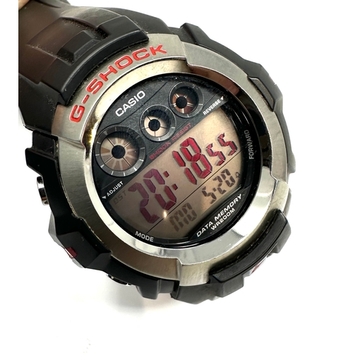 447 - Casio G-shock Mens wristwatch 2453 G-010 the watch is ticking