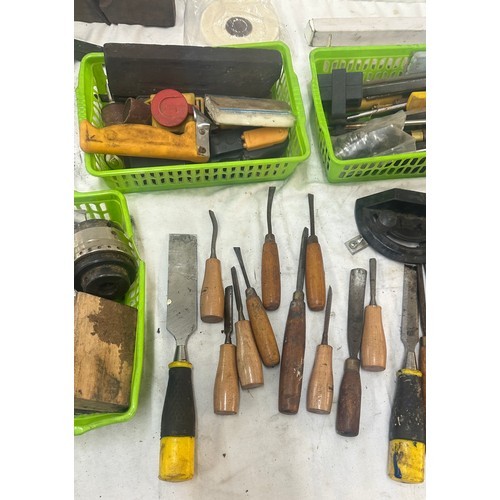 320 - Selection of chisels, woodworking hand tools