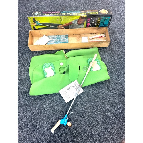 41 - Vintage 1960's Arnold Palmer’s Pro Shot golf Marx Toys Golfing Set, complete also with instructions,... 