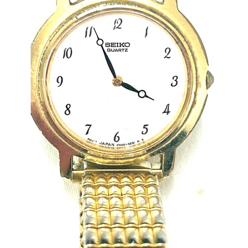 532A - Ladies 9ct gold cased wristwatch (strap not gold), untested, 2 ladies Seiko wristwatches both untest... 