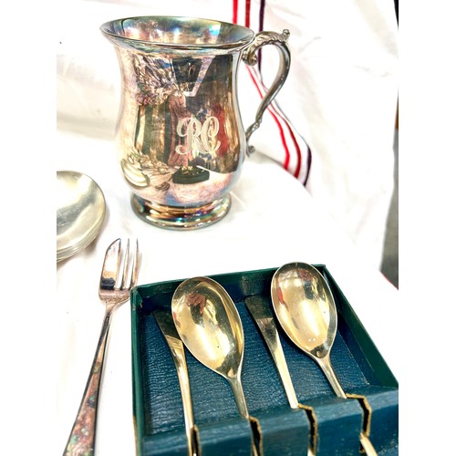 386 - Selection of silver plated cutlery, tanker etc