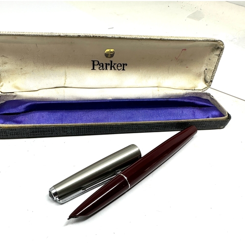 471 - Boxed parker 51 burgundy fountain pen