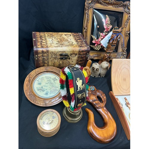 106 - Selection of wooden pieces to include egg timer, framed picture, puzzle boxes, ornaments, magifying ... 