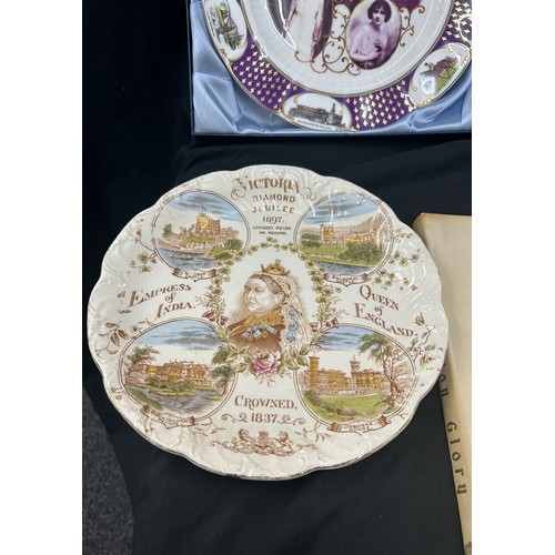 104 - Selection vintage royal commemorative collector plates,  limited edition piece, to include William t... 