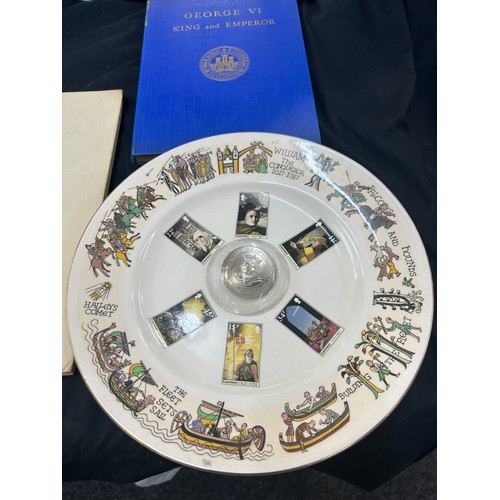 104 - Selection vintage royal commemorative collector plates,  limited edition piece, to include William t... 