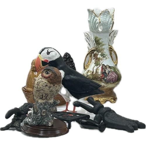 137 - Selection of collectables to include vases, bird ornaments, brass knocker egg holder