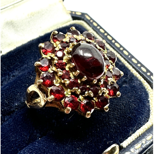 116 - 9ct gold garnet ring weight 6.3g