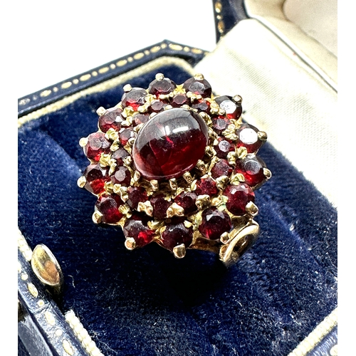 116 - 9ct gold garnet ring weight 6.3g