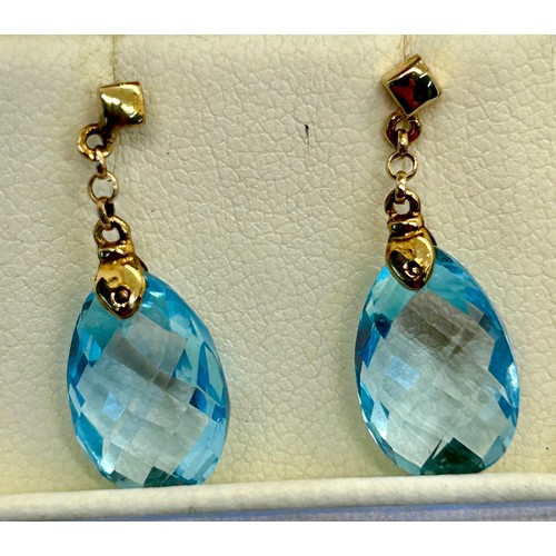 515 - Five Pairs of 9ct Gold Earrings to Include a Pair of Aquamarine Pear Drops, Diamond & Gemset Pair, C... 