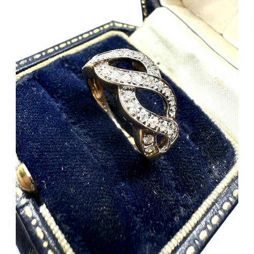 131 - 9ct gold Diamond ring weight 3.6g