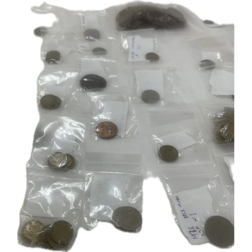 426 - Large selection of vintage and later coins includes crowns etc