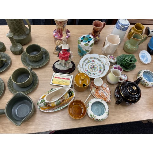 200 - Large selection of miscellaenous includes lamp, part tea services, tureens etc