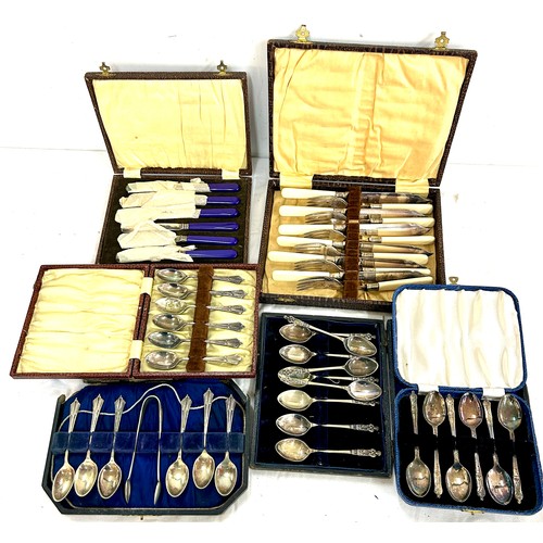 70 - Selection of 6 vintage cased cutlery / spoon sets