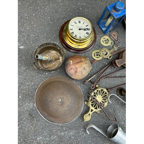 90 - Selection vintage metalware to include brass etc