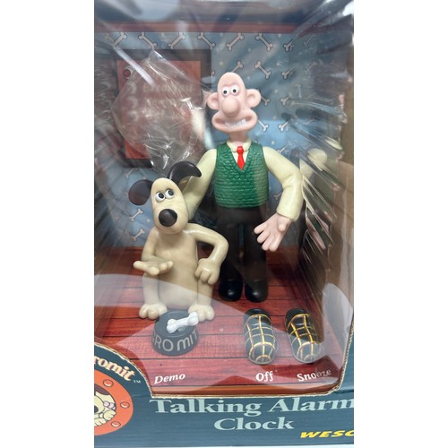 453 - Boxed Wallace and Gromit Talking Alarm clock