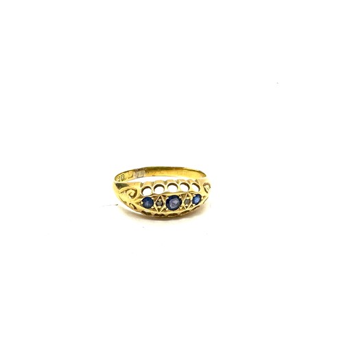 413 - Vintage 18ct Gold diamond and blue stone ring, ring size K weight 1.6grams