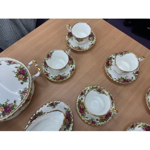 220 - Selection of Royal Albert old country rose includes Tureens, tea pot, coffee pot, plates, cups, sauc... 