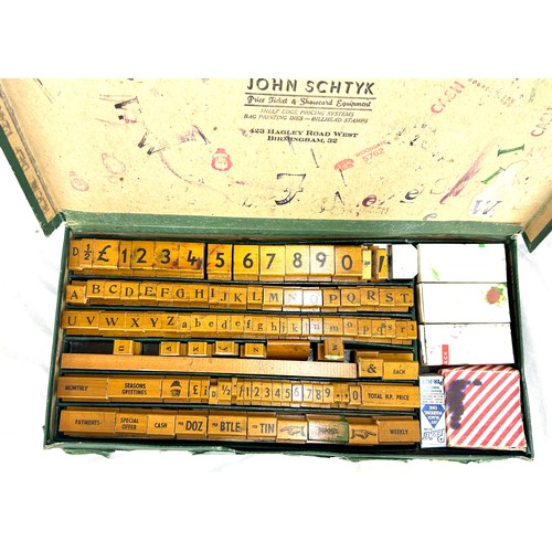 16 - Vintage boxed John Schtyk Price ticket and showcard equipment