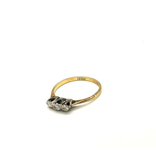 406 - Vintage 18ct Trilogy ring, ring size M weight 1.8