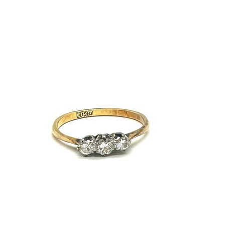 406 - Vintage 18ct Trilogy ring, ring size M weight 1.8