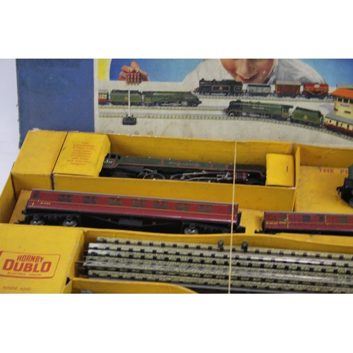 503 - Hornby Dublo OO Gauge Set Duchess Of Montrose Locomotive Carriages Boxed