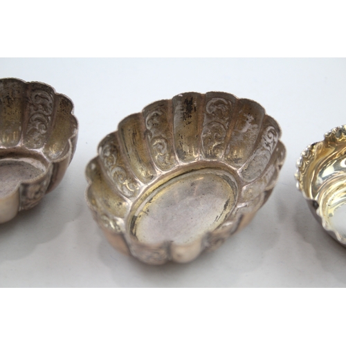 27 - 4 x .925 sterling salt dishes inc victorian