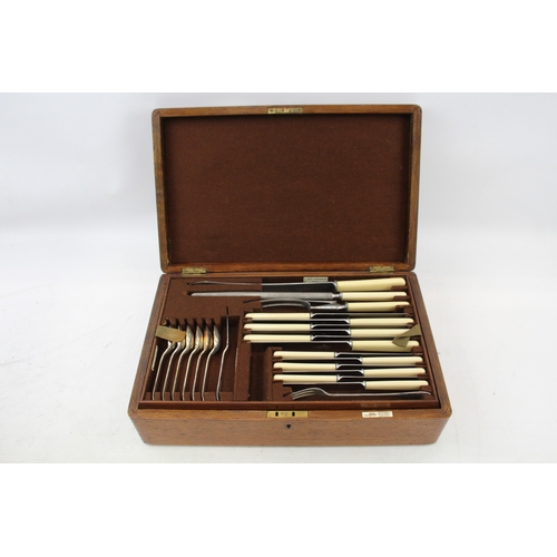 464 - Walker & Hall Sheffield Cutlery Set 53 Piece Wooden Canteen Steak Knives Ivorine