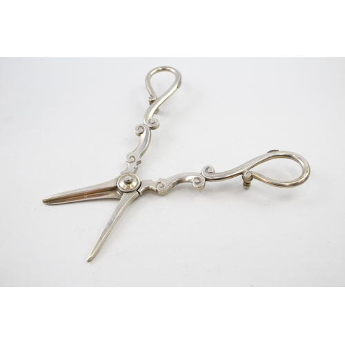 47 - .800 Silver grape scissors