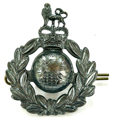 486 - SAS Special Air Service Officers cap badge, bronze slider, Royal Marines WW2 cap badge