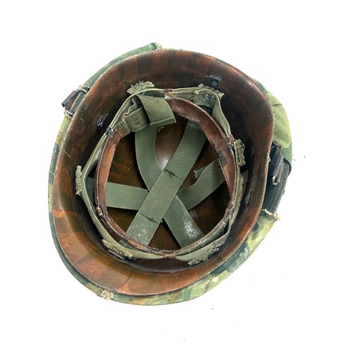 538 - Vintage Vietnam army helmet, with liner helmet ground troops type 1