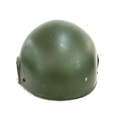 541 - British army combat helmet Nato GS Mk6 - size medium 1986 with strap