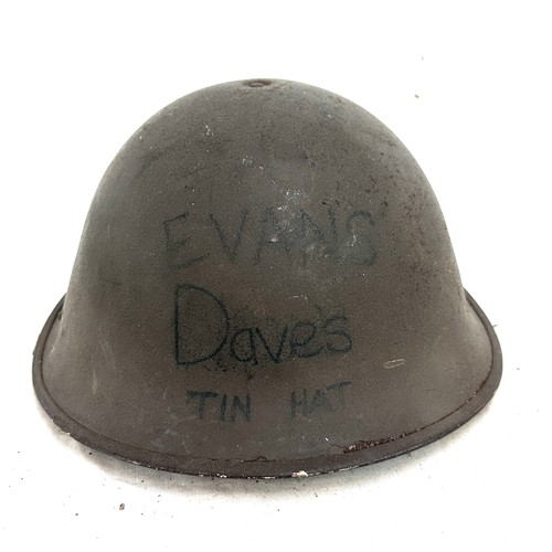 539 - British military steel helmet dated 1981