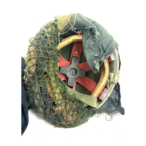 537 - British 1982 combat helmet with camouflage