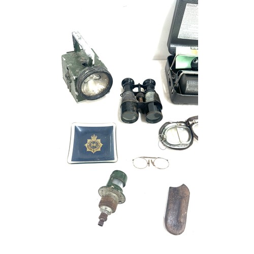 73 - Selection military vintage pieces to include goggles, torch, Prima shove, brass etc