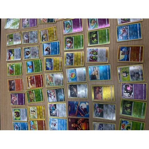 446 - Selection of assorted Pokemon cards